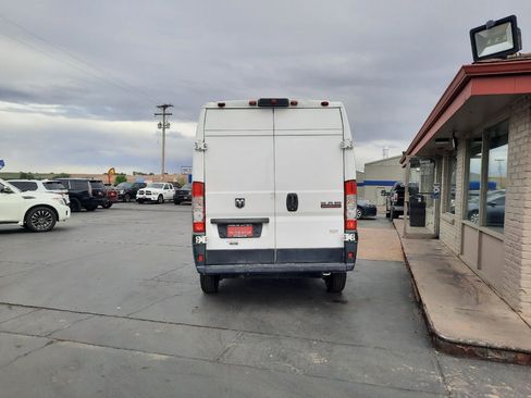 Used 2020 RAM ProMaster 2500 w/ Interior Convenience Group FWD image 3