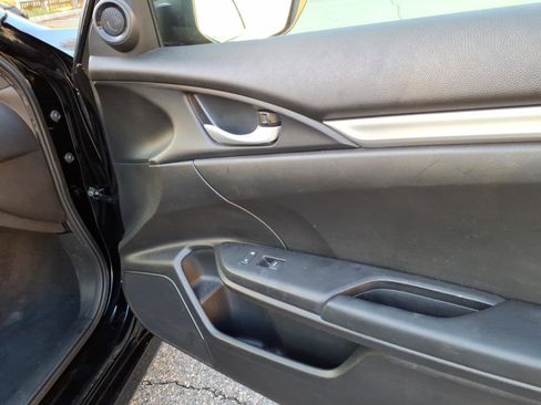 Used 2019 Honda Civic Sport image 12