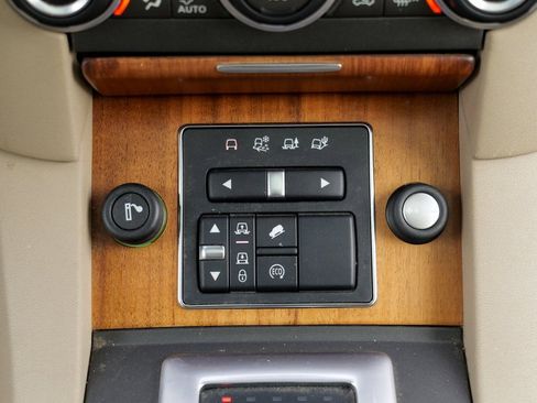 Used 2016 Land Rover LR4 HSE LUX image 54