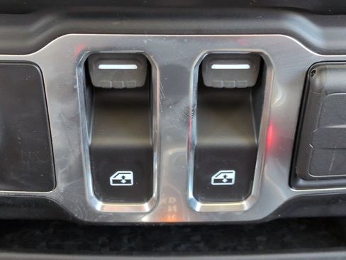 Used 2023 Jeep Wrangler Sport AWD/4WD image 20