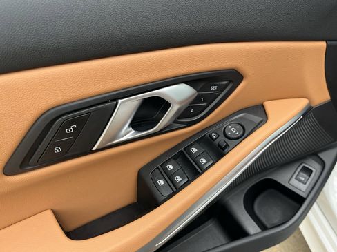 Certified 2025 BMW 330i Sedan image 19
