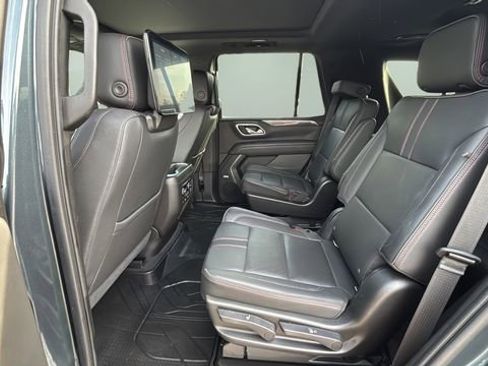 Used 2021 Chevrolet Tahoe RST w/ Luxury Package image 19