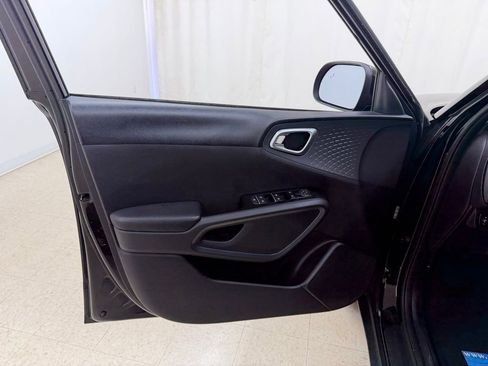 Used 2020 Kia Soul EX FWD image 15