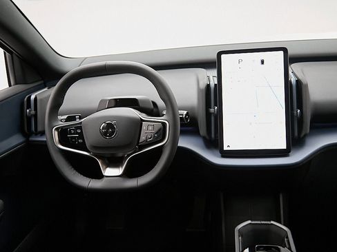 Certified 2025 Volvo EX30 Ultra w/ Climate Package image 25