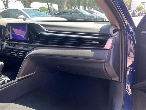 Used 2025 Toyota Camry LE image 16