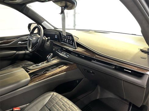 Certified 2023 Cadillac Escalade Sport Platinum w/ LPO, ONYX Package image 30