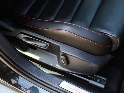 Used 2016 Volkswagen GTI SE image 55