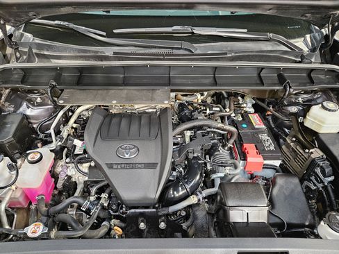 Used 2023 Toyota Highlander Platinum FWD image 19