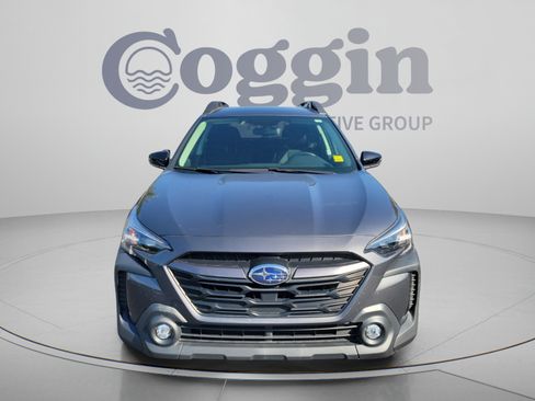 Used 2024 Subaru Outback Premium AWD/4WD image 5