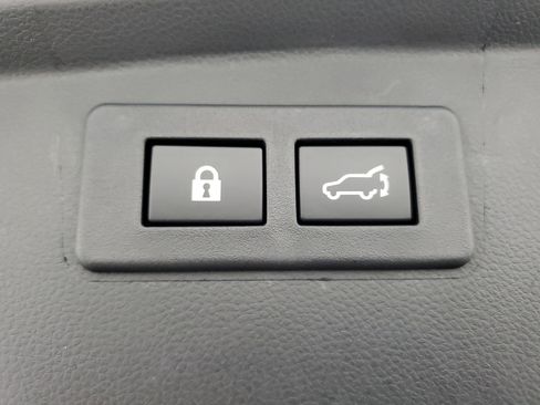 Used 2025 Subaru Outback Premium image 34