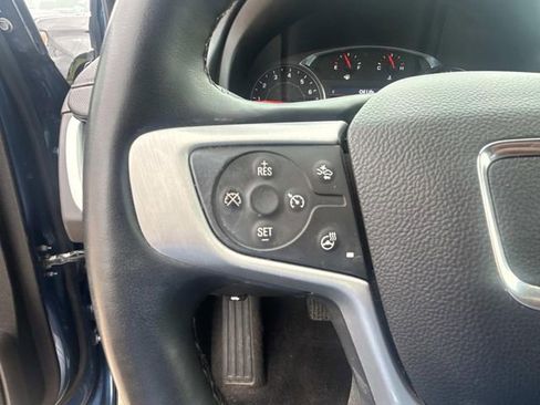 Used 2024 GMC Terrain SLT AWD/4WD image 31