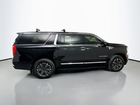 Used 2025 GMC Yukon XL Elevation w/ Elevation Premium Package image 8