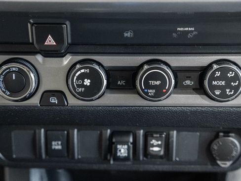 Used 2019 Toyota Tacoma SR5 image 23