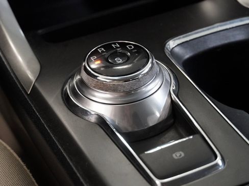 Used 2019 Ford Fusion SE image 20