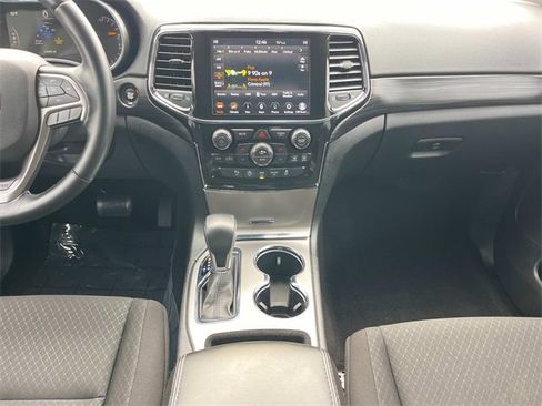 Used 2022 Jeep Grand Cherokee Laredo E image 6