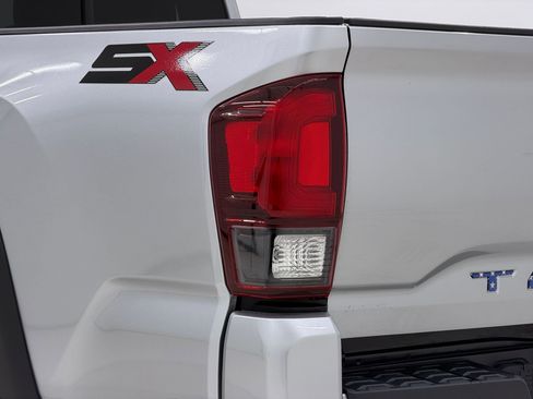 Used 2022 Toyota Tacoma SR w/ SX Package image 13