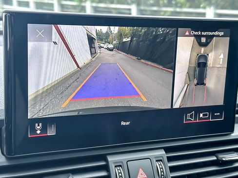 Used 2023 Audi SQ5 Premium Plus w/ Premium Plus Package image 19