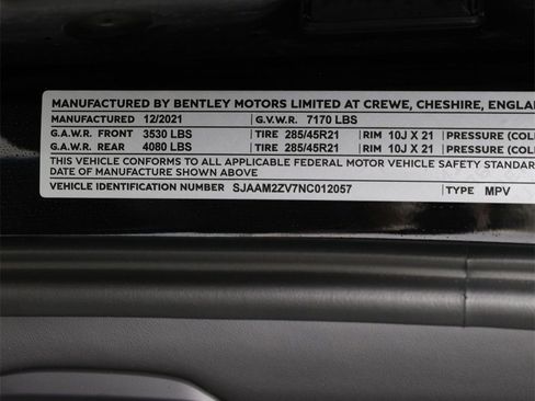 Used 2022 Bentley Bentayga image 36