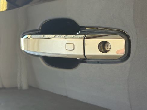 Used 2023 GMC Sierra 1500 Denali w/ Denali Reserve Package image 11