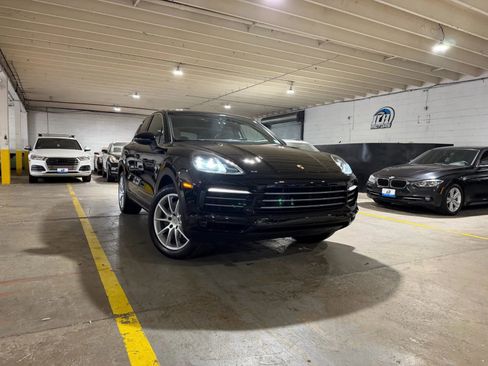 Used 2019 Porsche Cayenne AWD/4WD image 6
