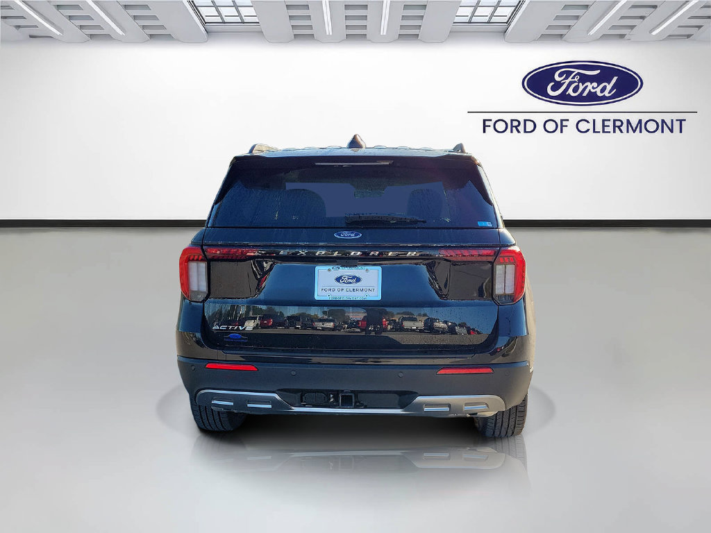 Used 2026 Ford Explorer Active w/ Active Comfort Package RWD image 4