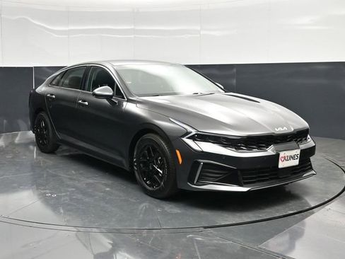 Used 2025 Kia K5 LXS FWD image 1
