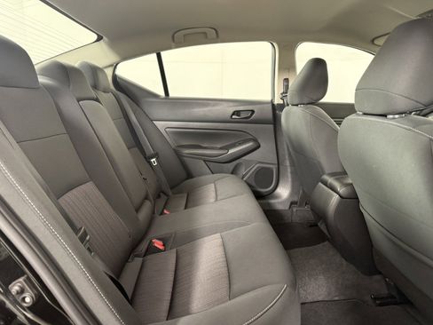 Used 2025 Nissan Altima 2.5 SV image 13