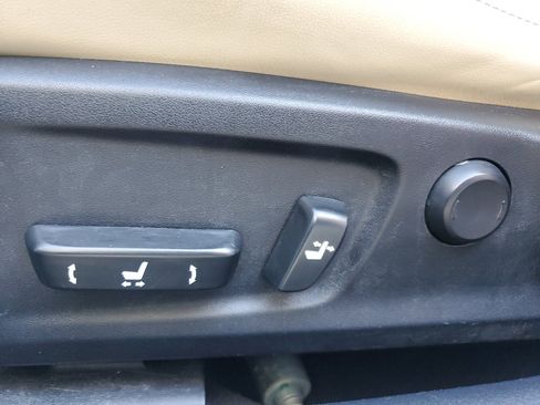 Used 2014 Lexus IS 350 w/ Navigation Package image 33