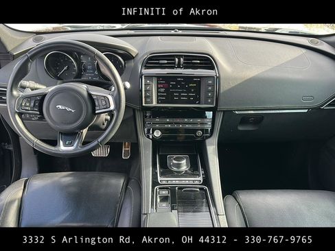 Used 2018 Jaguar F-PACE R-Sport image 46