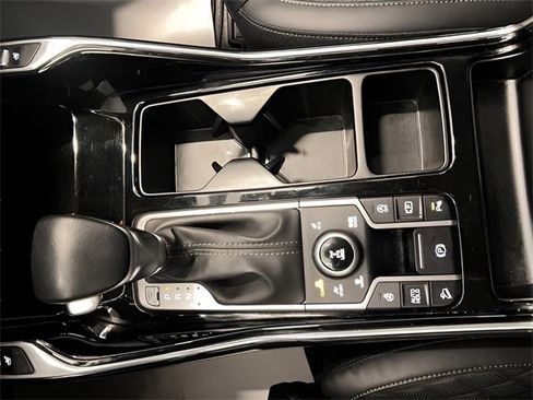 Used 2023 Kia Sorento SX image 35