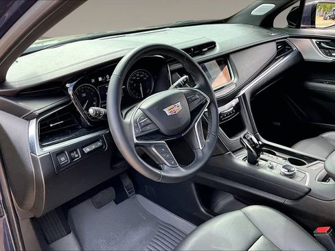 Used 2025 Cadillac XT5 Premium Luxury w/ Technology Package AWD/4WD image 13