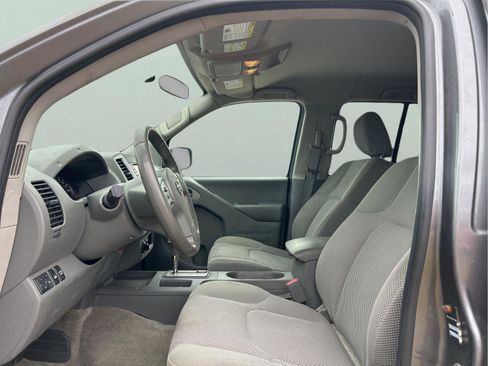 Used 2017 Nissan Frontier SV image 27