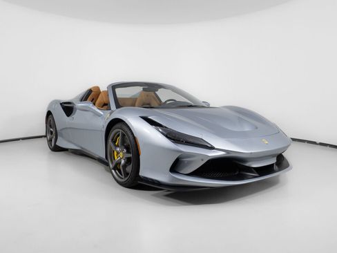 Used 2022 Ferrari F8 Tributo image 6