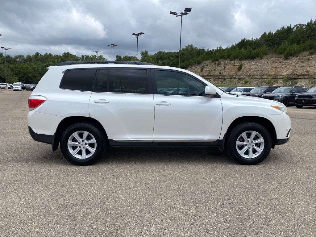 Used 2012 Toyota Highlander FWD image 7