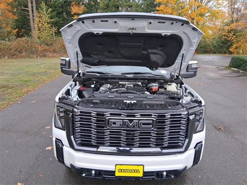 Certified 2024 GMC Sierra 3500 Denali Ultimate image 17