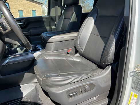 Used 2020 Chevrolet Silverado 2500 LTZ w/ LTZ Premium Package image 9