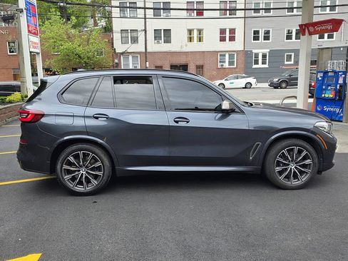 Used 2020 BMW X5 M50i w/ Premium Package image 5