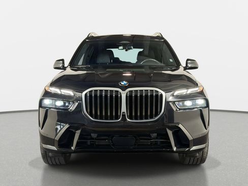 Used 2024 BMW X7 xDrive40i w/ M Sport Package AWD/4WD image 8