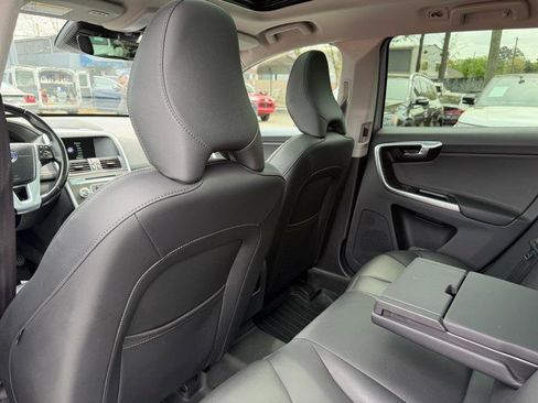 Used 2015 Volvo XC60 T5 Platinum image 25