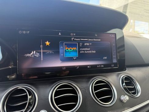 Used 2019 Mercedes-Benz E 300 Sedan image 22