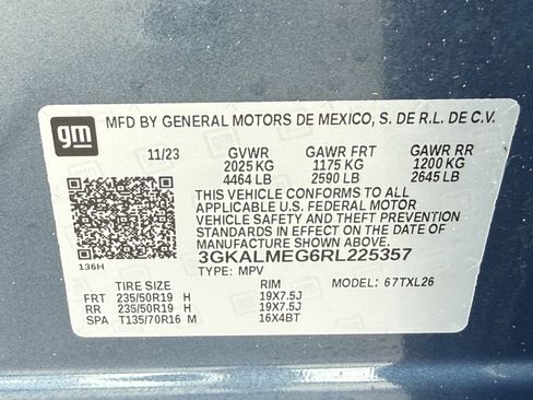 Used 2024 GMC Terrain SLE w/ Driver Convenience Package image 34