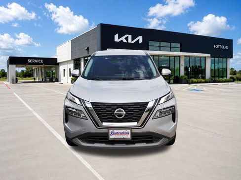 Used 2021 Nissan Rogue SV AWD/4WD image 2
