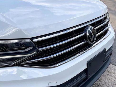 Used 2022 Volkswagen Tiguan SE image 29