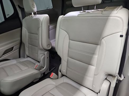 Used 2018 GMC Acadia Denali w/ Technology Package AWD/4WD image 38
