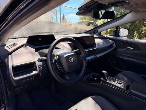 Used 2023 Toyota Prius Limited FWD image 2