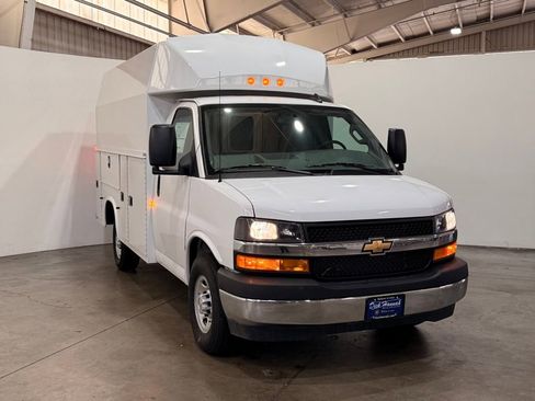 New 2025 Chevrolet Express 3500 Work Van w/ Power Convenience Package image 8