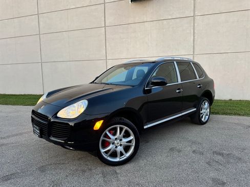 Used 2006 Porsche Cayenne Turbo image 2