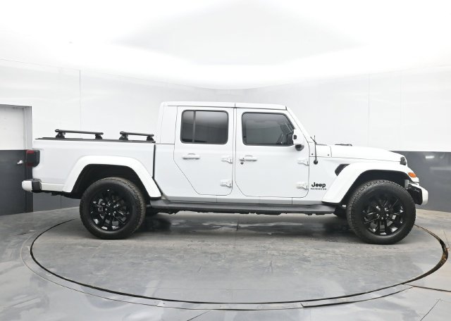 Used 2021 Jeep Gladiator Overland AWD/4WD image 11
