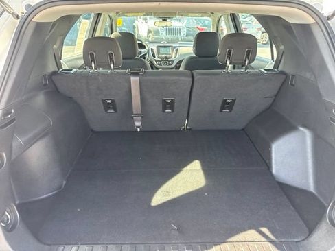 Used 2018 Chevrolet Equinox LS FWD image 10