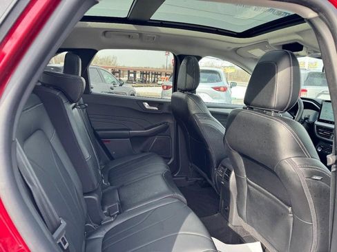 Used 2025 Ford Escape Platinum w/ Premium Technology Package image 10